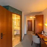 雄狮酒店