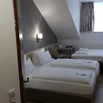 雄狮酒店 3* 梅肯博伊伦