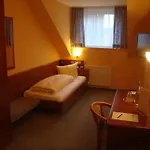雄狮酒店 梅肯博伊伦