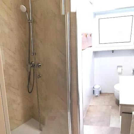 Loewen 3* מקנבורן