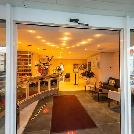 雄狮酒店 酒店 3*