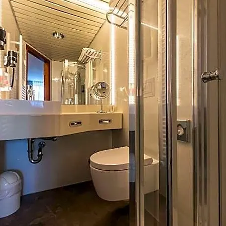 Hotel Loewen 3*