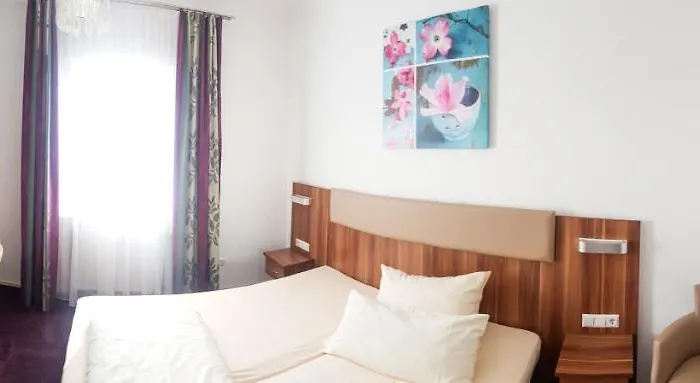 فندق Lowen ميكنبورن