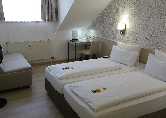 Lowen ميكنبورن